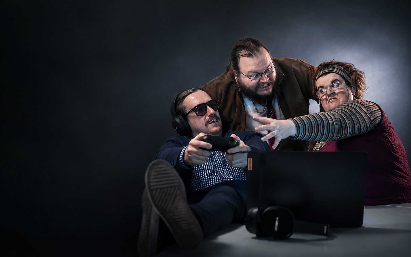 Reklamvideo för VMK25 brusreducerande hörlurar