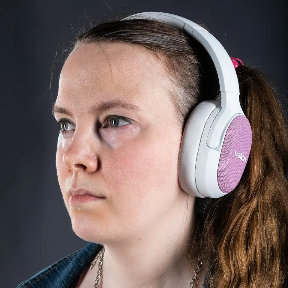 VMK25 noise cancelling headphones promo video