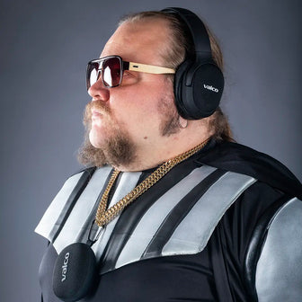 Valco VMK25.2 headphones in black worn by a person in profile in a studio